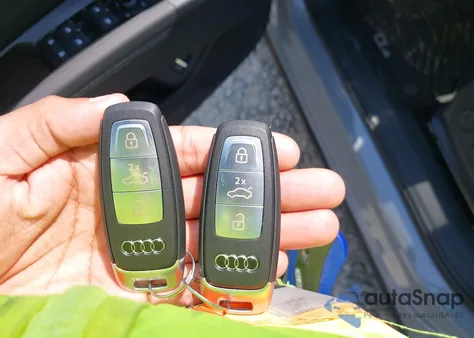 2024 Audi Q4 E-Tron Sportback Premium Plus z USA, uszkodzony, nr VIN WA13UBFZ1RP055624